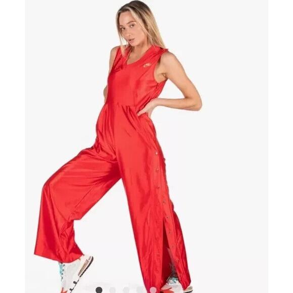 Nike Sportswear Icon Clash Red Retro Jumpsuit X-Small EUC Snaps Benefits Charity - Picture 2 of 15